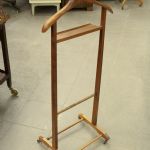 812 4504 VALET STAND
